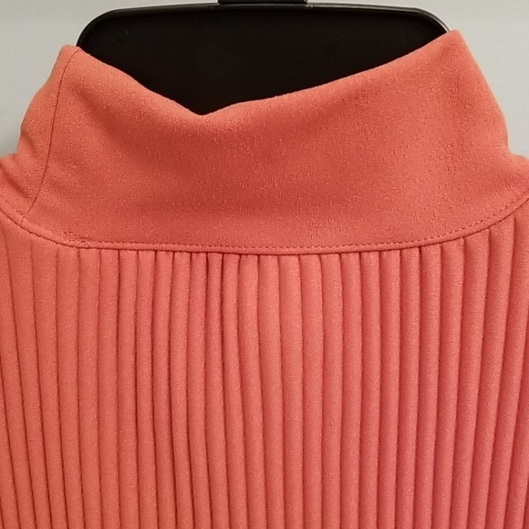 Marc New York Sleeveless Mock Neck in Size Large - Picture 8 of 10